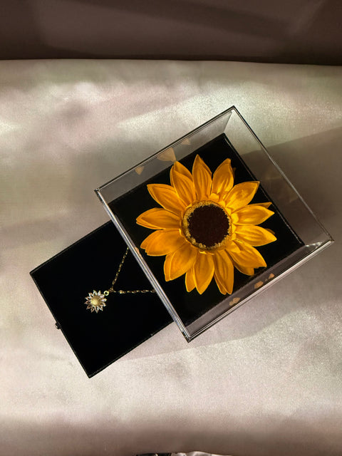 Sunflower Simulation Necklace - Demuura