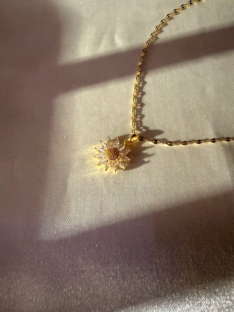 Sunflower Simulation Necklace - Demuura