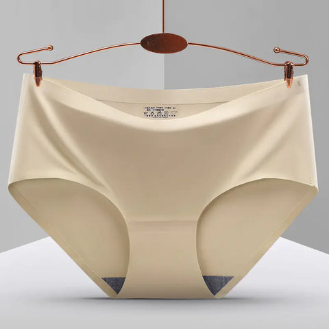 Seamless Standard Briefs - Demuura