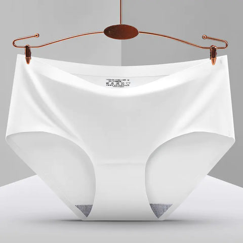 Seamless Standard Briefs - Demuura